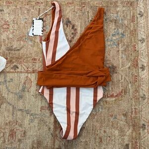 Baiia Tanami Cheeky Reversible wrap suit 2US/6AU